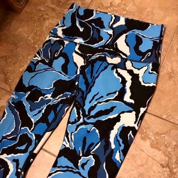 💙🖤Lululemon Multi Coloured tights Blue White Black - Picture 4 of 8